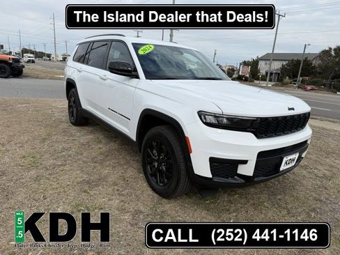Used 2024 Jeep Grand Cherokee L Laredo image 1