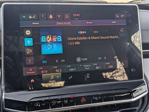 New 2025 Jeep Compass Limited w/ Sun & Sound Group image 22