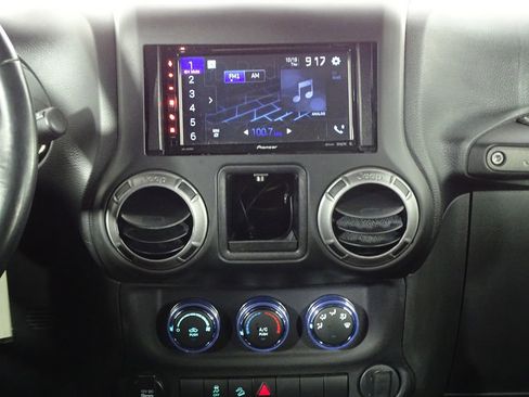 Used 2017 Jeep Wrangler Unlimited Sport w/ Connectivity Group image 25