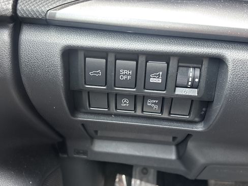 Used 2021 Subaru Forester Premium AWD/4WD image 12