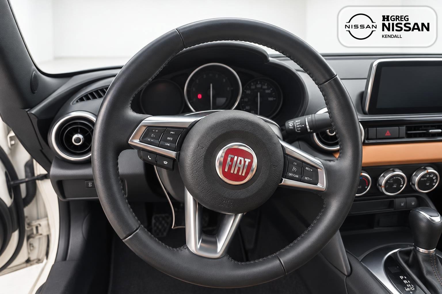 Used 2018 FIAT 124 Spider Lusso RWD image 9