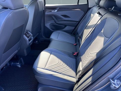 New 2026 Volkswagen Tiguan SE FWD image 11