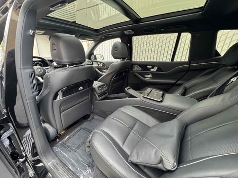 Used 2023 Mercedes-Benz Maybach GLS 600 4MATIC image 45