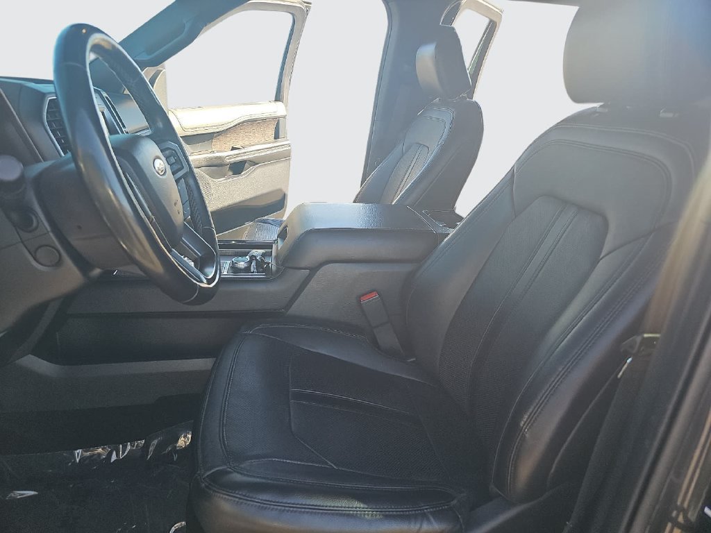 Used 2020 Ford Expedition Limited w/ Special Edition Package AWD/4WD image 17