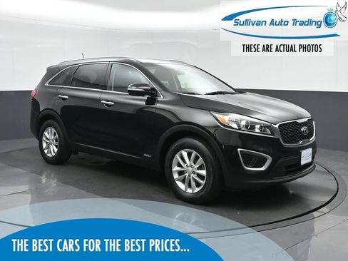 Used 2017 Kia Sorento AWD image 1