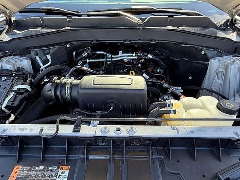 Certified 2024 Ford Explorer XLT w/ Equipment Group 202A image 38