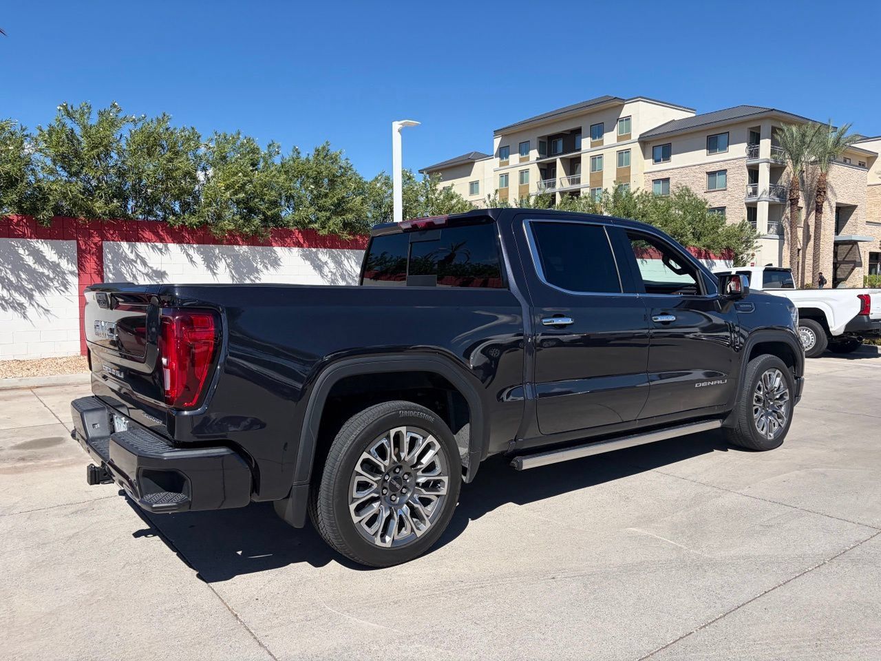 Used 2025 GMC Sierra 1500 Denali Ultimate AWD/4WD image 2
