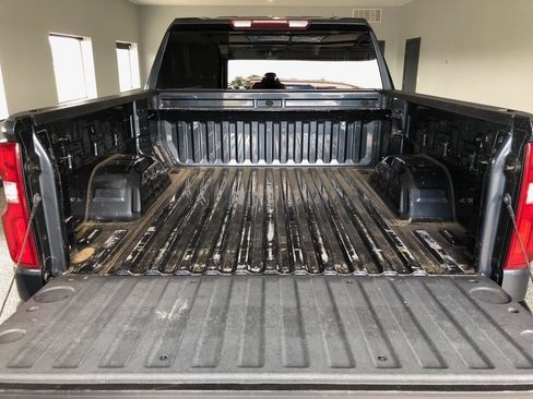 Used 2020 Chevrolet Silverado 1500 Custom w/ Custom Value Package AWD/4WD image 9
