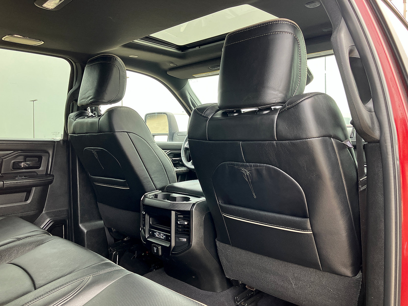 Used 2024 RAM 3500 Limited AWD/4WD image 18