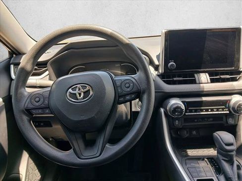 Used 2024 Toyota RAV4 XLE AWD/4WD image 16