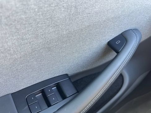 Used 2025 Tesla Model 3 Long Range RWD image 19