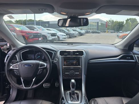 Used 2016 Ford Fusion Titanium FWD image 28