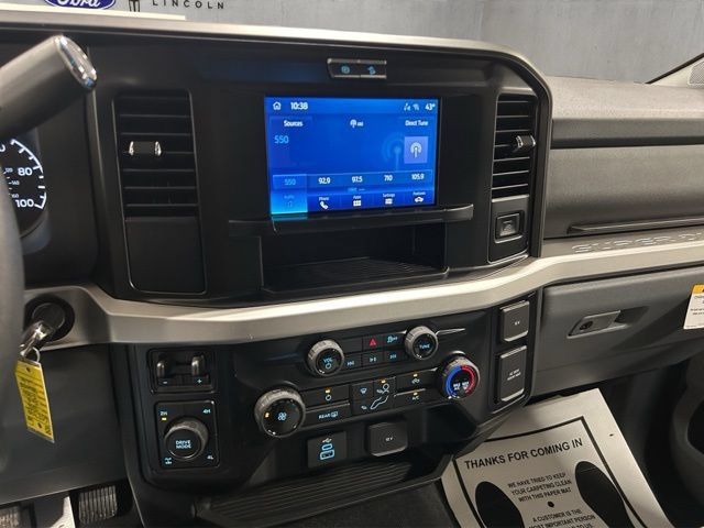 New 2026 Ford F250 XLT w/ FX4 Off-Road Package AWD/4WD image 17