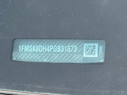 Used 2023 Ford Explorer XLT w/ Equipment Group 202A AWD/4WD image 9