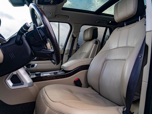 Used 2018 Land Rover Range Rover Supercharged image 7