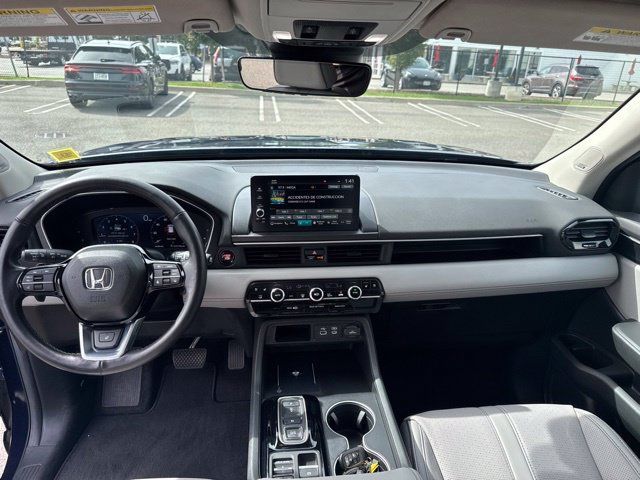 Used 2024 Honda Pilot Elite image 16