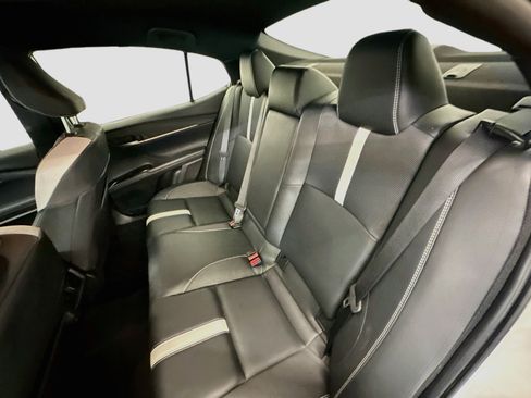Used 2025 Toyota Camry SE FWD image 29