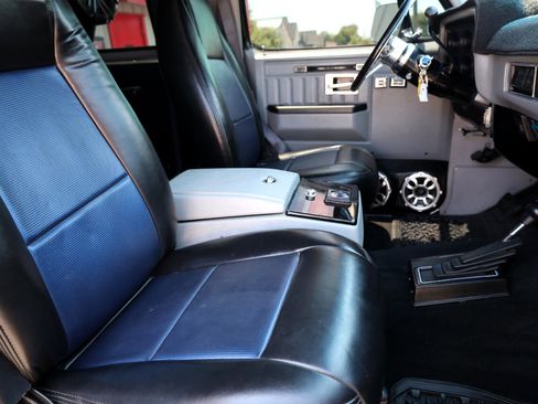 Used 1988 GMC Jimmy 4WD image 5