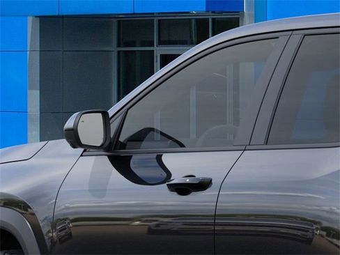 New 2026 Chevrolet Equinox LT w/ Convenience Package II image 12