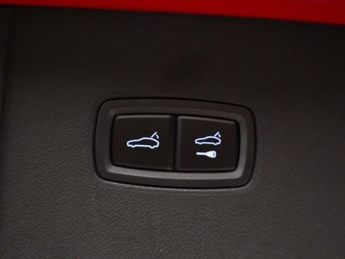 Certified 2025 Porsche Cayenne image 14