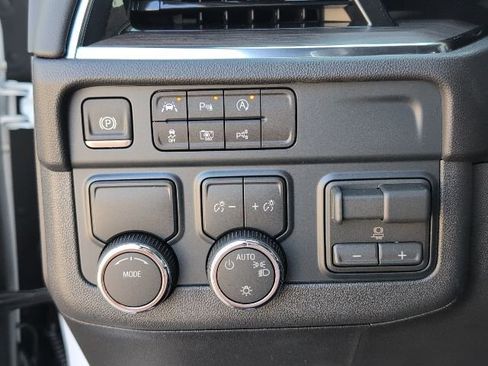 New 2026 Chevrolet Tahoe LS image 18