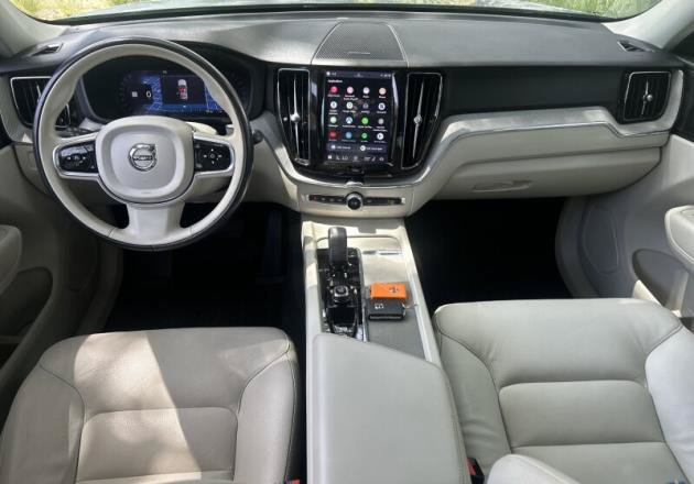 Used 2024 Volvo XC60 B5 Plus w/ Protection Package Premier AWD/4WD image 4