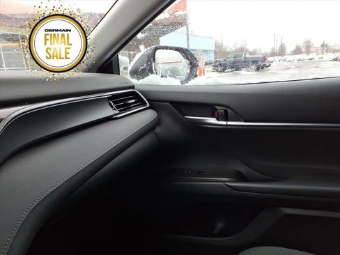 Used 2024 Toyota Camry LE image 20