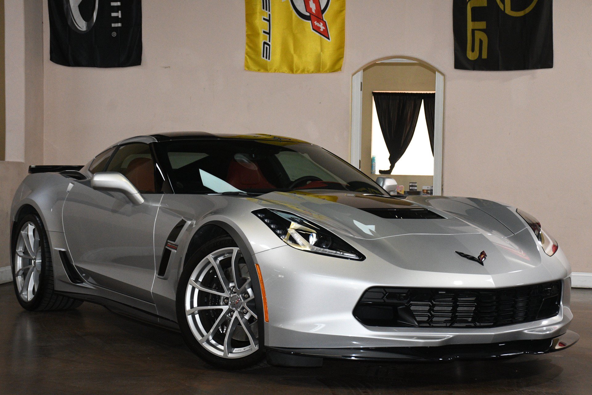 Used 2019 Chevrolet Corvette Grand Sport RWD image 3