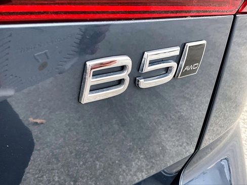 Certified 2023 Volvo XC60 B5 Plus w/ Protection Package Premier image 23