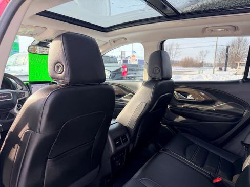 Used 2024 GMC Terrain Denali w/ Denali Premium Package image 14