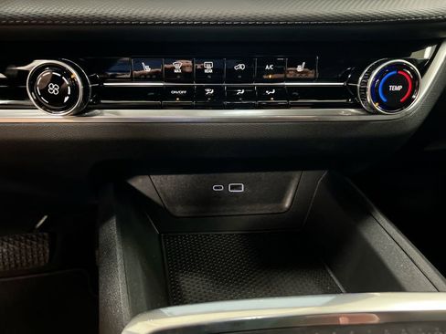 New 2026 Chevrolet Equinox LT FWD image 17