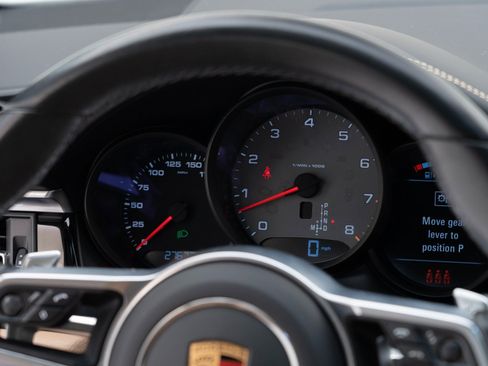 Certified 2021 Porsche Macan S image 30