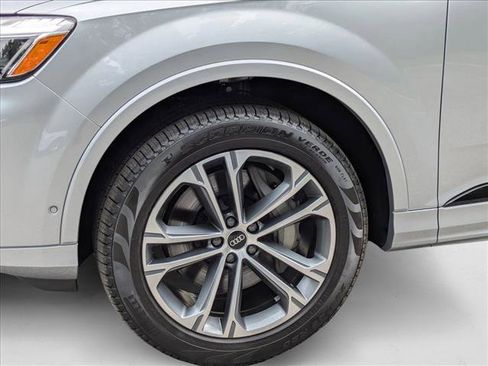 New 2025 Audi Q7 2.0T Premium image 10