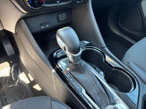 Used 2025 Buick Encore GX Preferred FWD image 37