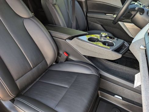 Certified 2025 Cadillac Optiq Sport 2 w/ LPO, Floor Liner Package AWD/4WD image 20