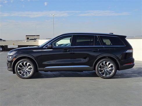New 2026 Lincoln Aviator Reserve image 4