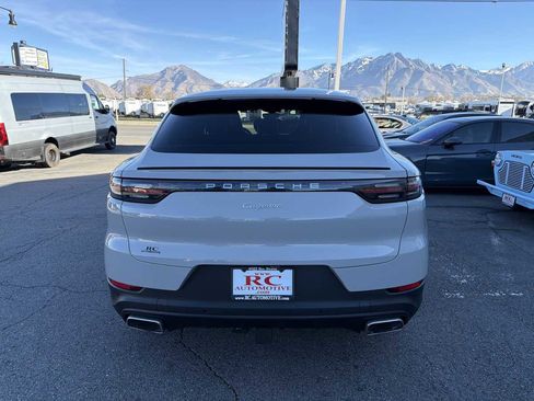 Used 2021 Porsche Cayenne Coupe image 4