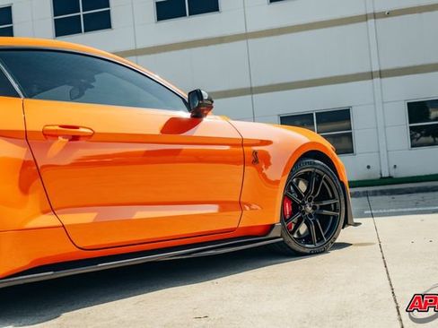 Used 2020 Ford Mustang Shelby GT500 w/ Technology Package RWD image 34