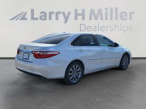 Used 2017 Toyota Camry XLE image 5