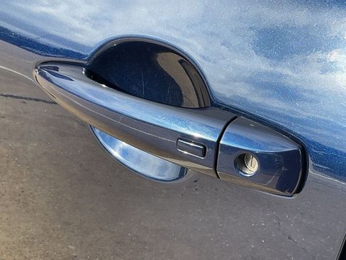 Used 2025 Nissan Rogue SV image 9