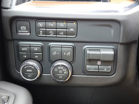 New 2026 Chevrolet Tahoe High Country image 10