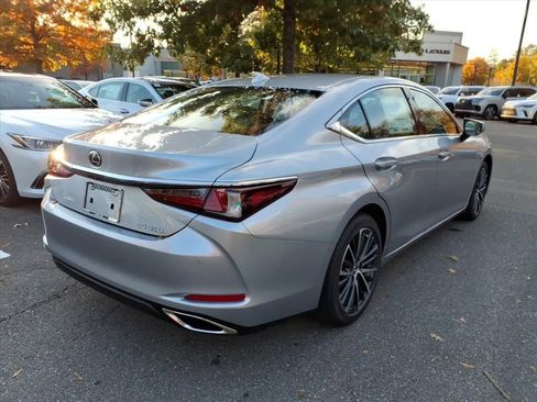 New 2025 Lexus ES 350 w/ Premium Package image 3