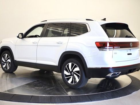 New 2026 Volkswagen Atlas SEL image 5