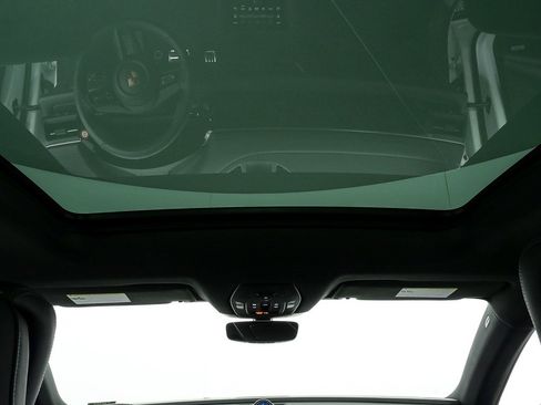 New 2025 Porsche Macan 4S Electric image 21