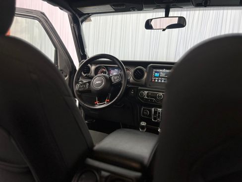 Used 2019 Jeep Wrangler Unlimited Sport S AWD/4WD image 23