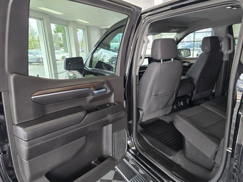 Used 2022 Chevrolet Silverado 1500 RST AWD/4WD image 35