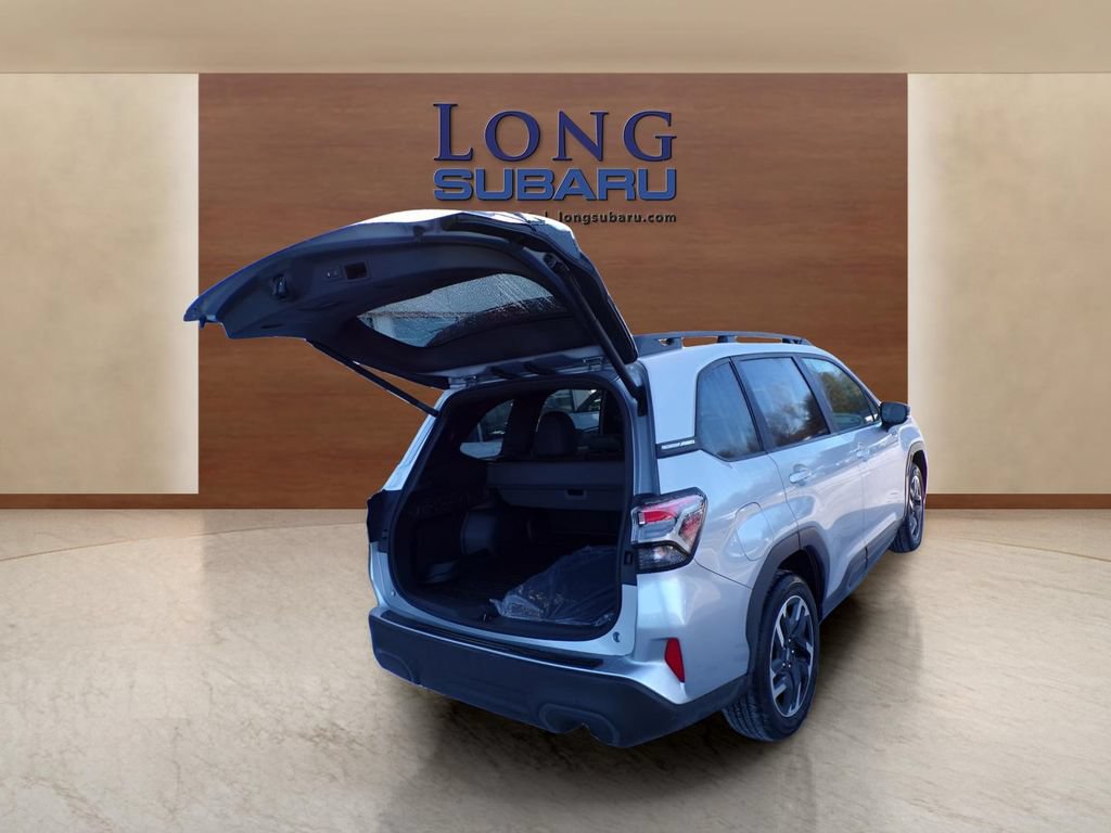 Used 2025 Subaru Forester Limited AWD/4WD image 13