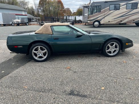 Used 1996 Chevrolet Corvette Convertible image 15