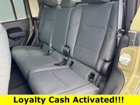 New 2025 Jeep Gladiator Sport image 11