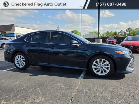 Used 2021 Toyota Camry LE FWD image 16